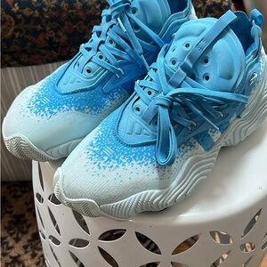 adidas men  Light Blue basketball shoes